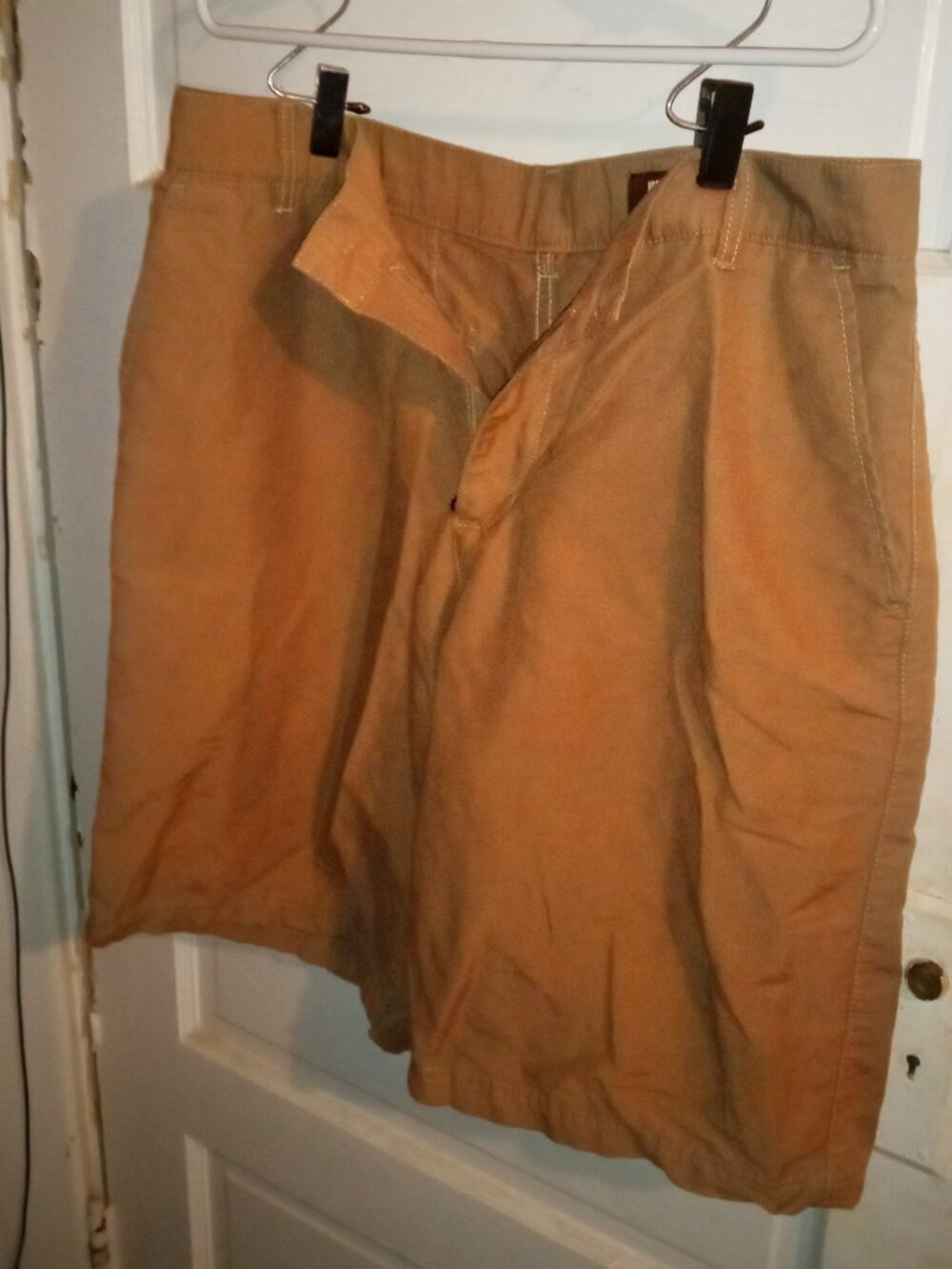 MEN'S KHAKI TAN SHORTS SIZE 36